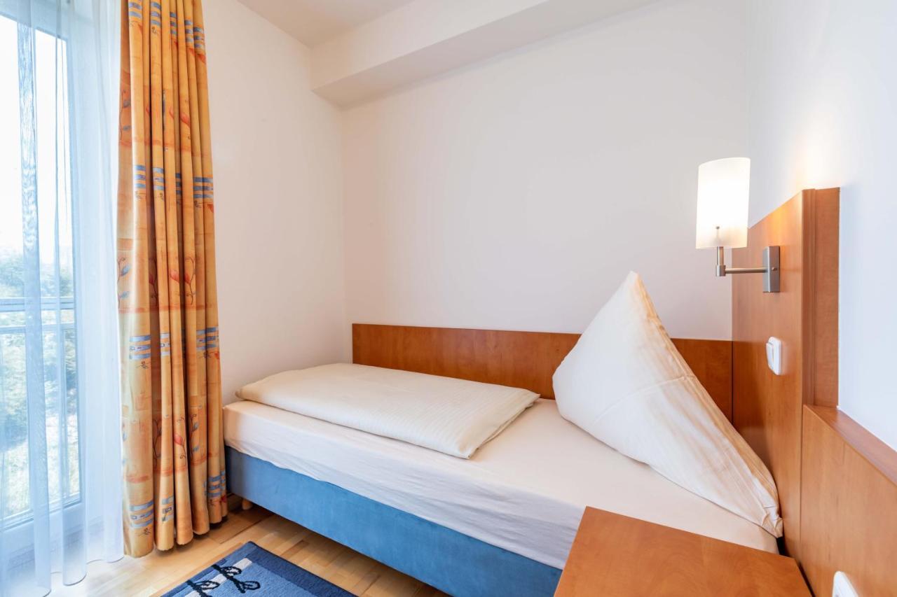 Gasthaus Hotel Ostermeier Attenkirchen ภายนอก รูปภาพ
