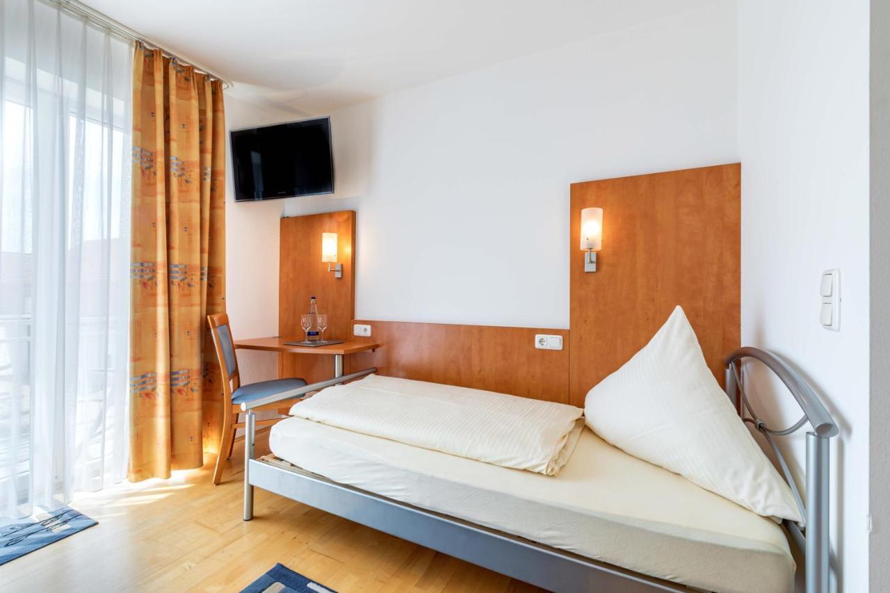 Gasthaus Hotel Ostermeier Attenkirchen ภายนอก รูปภาพ