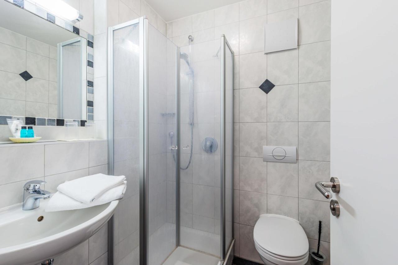 Gasthaus Hotel Ostermeier Attenkirchen ภายนอก รูปภาพ