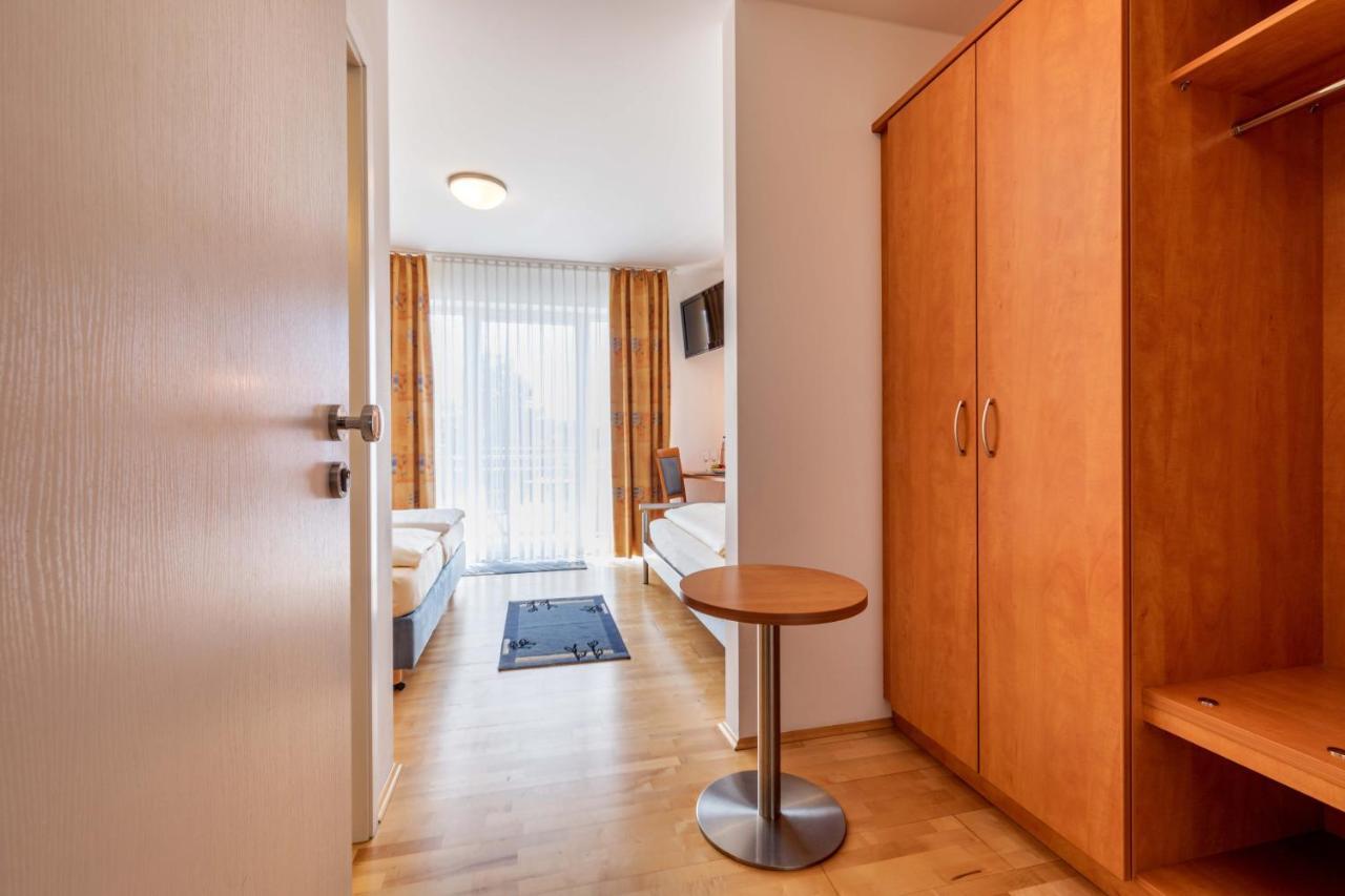 Gasthaus Hotel Ostermeier Attenkirchen ภายนอก รูปภาพ